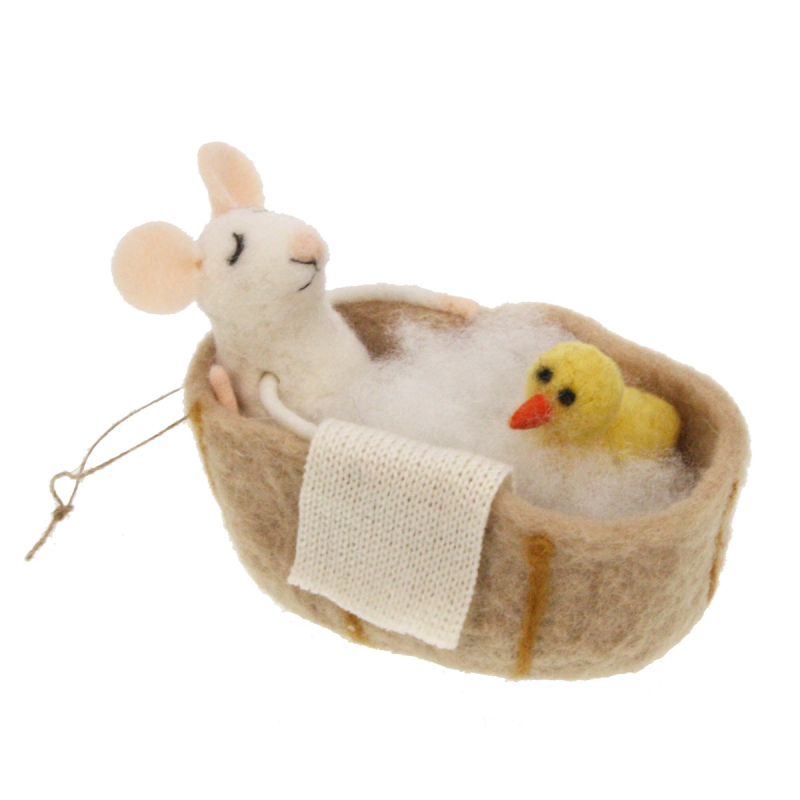 Muis in bad met eendje vilt 13,5x7x10cm