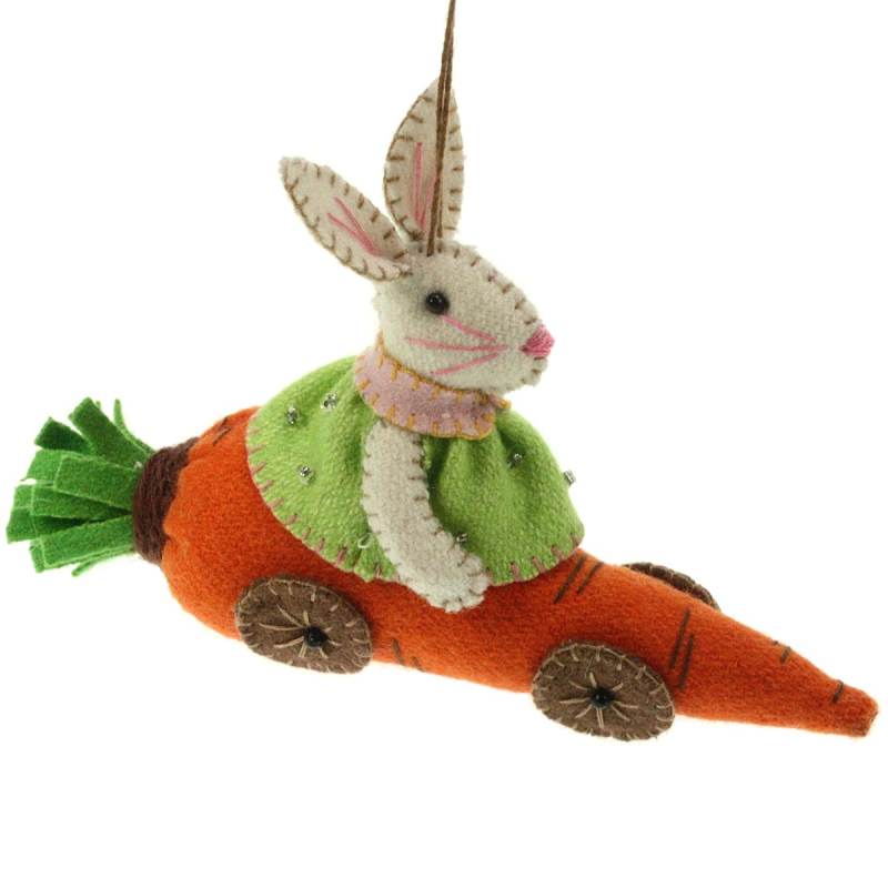 Konijn in wortelauto, vilt 14cm