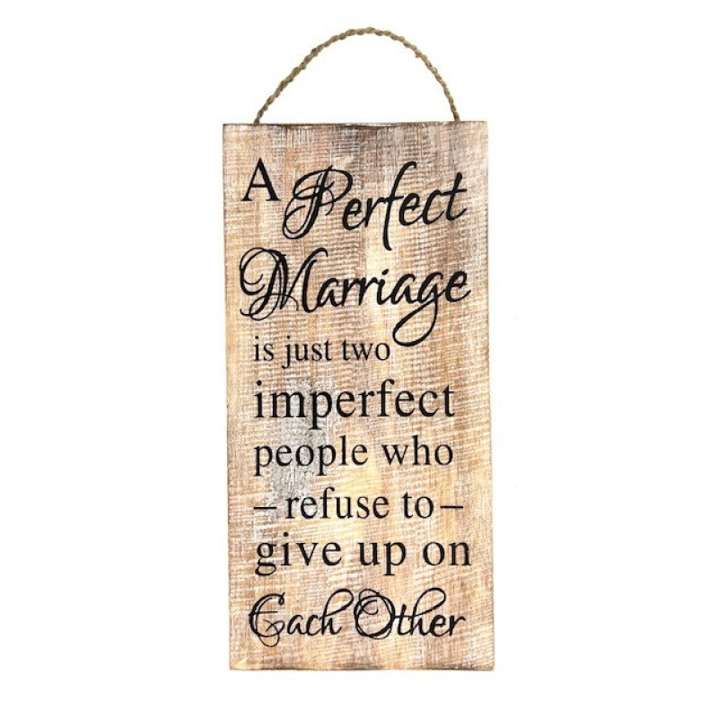 Houten tekstbord Tina A Perfect Marriage